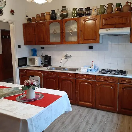Rozsa Vendeghaz Guest house Visegrad